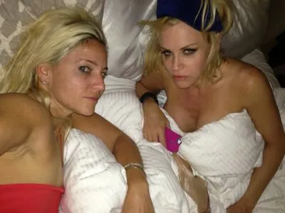 Jenny McCarthy / JennyMcCarthy фото голая #0055