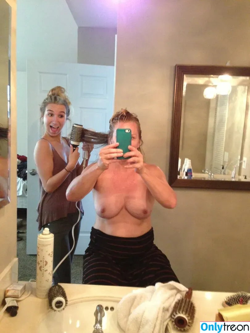Jenny McCarthy nude photo #0051 (JennyMcCarthy)