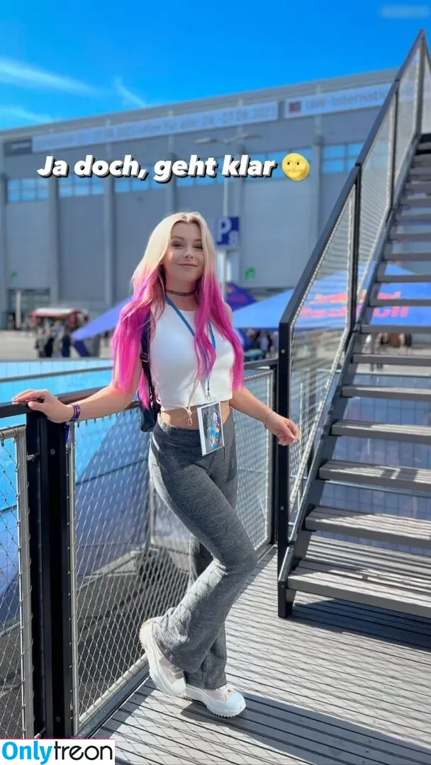 JenNyan голая photo #0281 (jen.nyan / xjennyan)