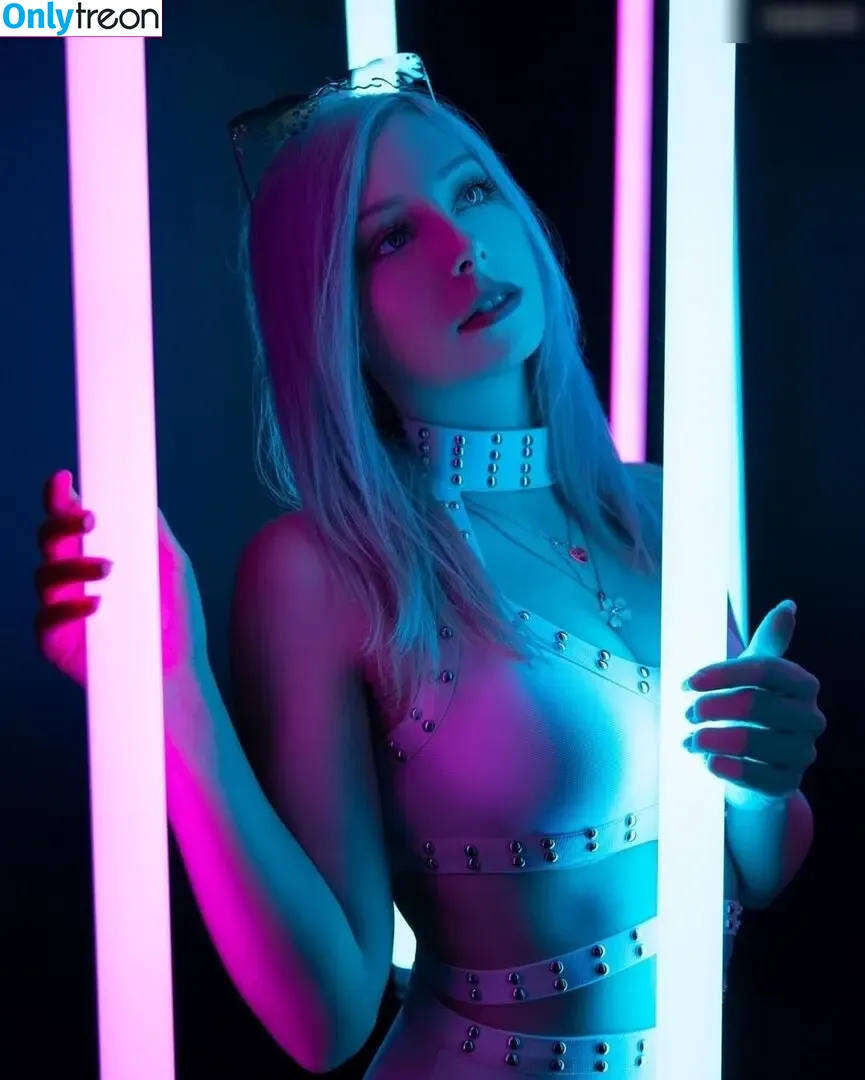 JenNyan nude photo #0290 (jen.nyan / xjennyan)