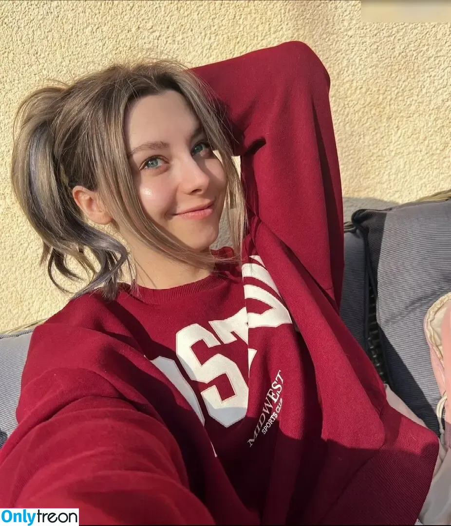 JenNyan nude photo #0485 (jen.nyan / xjennyan)