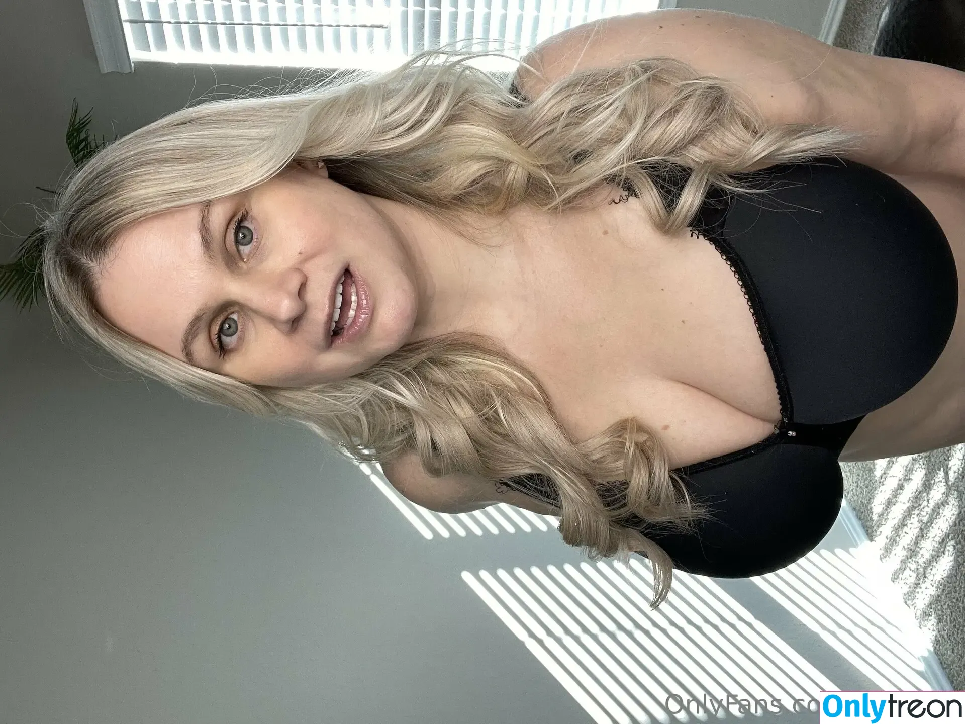 jenvonn голая photo #0021 (jenintexas1)