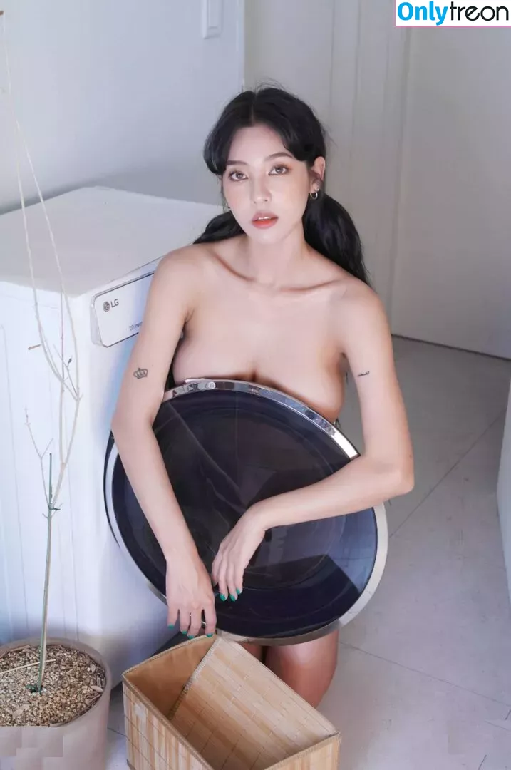 Jeon Jisu nude photo #0185 (G.su / jeonjisu92 / 지구지수)