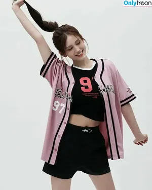 Jeon Somi / ENNIK SOMI / somsomi0309 nude photo #0310