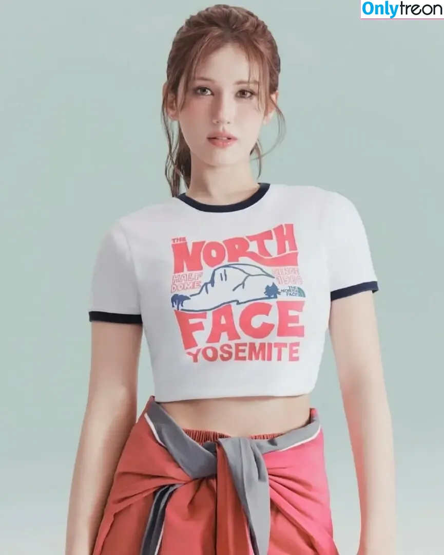 Jeon Somi nude photo #0327 (ENNIK SOMI / somsomi0309)