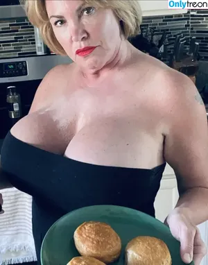 Jeri Juggies / jeriella / jerijuggies nude photo #0002