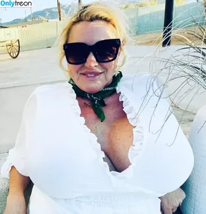 Jeri Juggies / jeriella / jerijuggies nude photo #0021