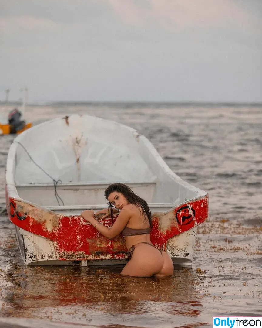 Jesenia Echeverria голая photo #0018 (jeseniaecheverria)