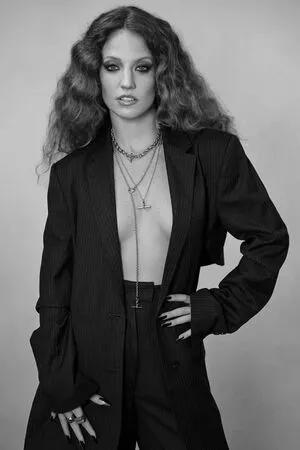 Jess Glynne / jessglynne nude photo #0064