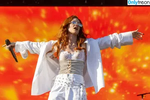 Jess Glynne / jessglynne nude photo #0139