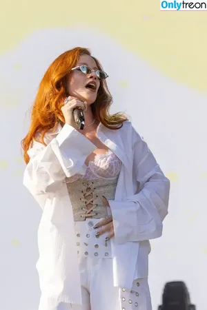 Jess Glynne / jessglynne nude photo #0140