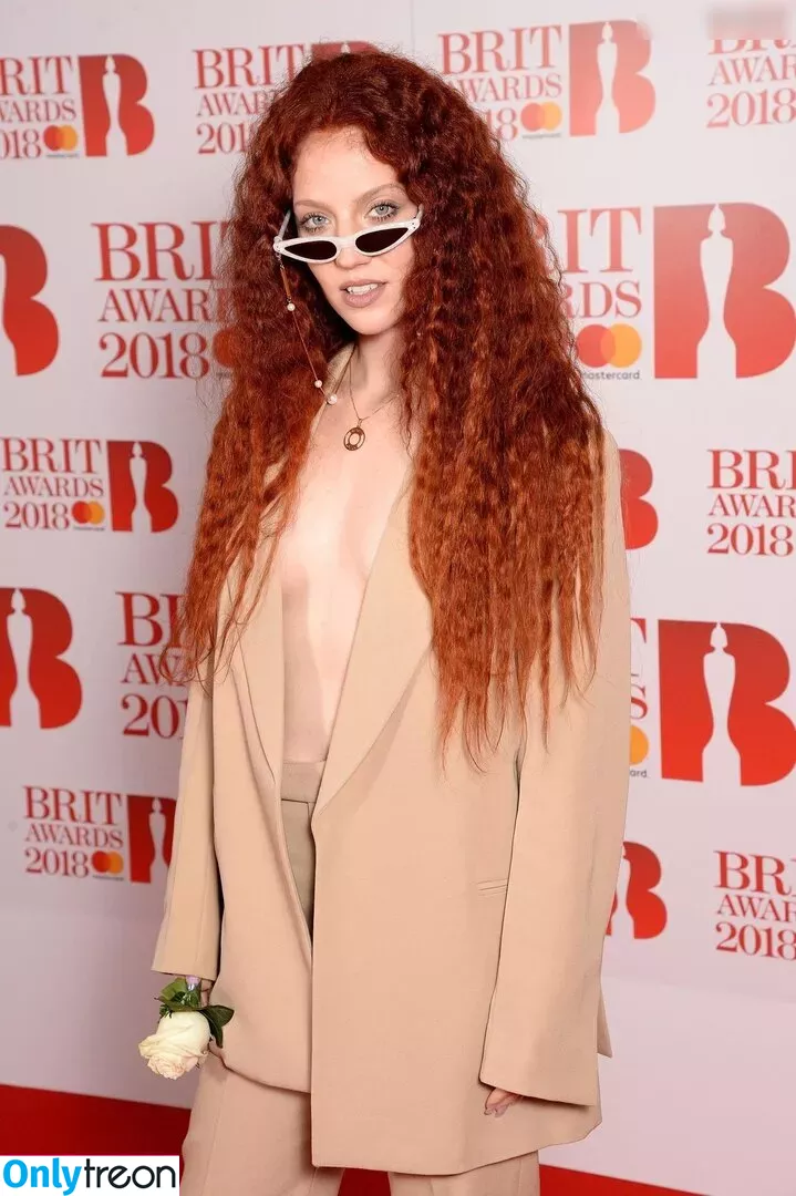 Jess Glynne nude photo #0084 (jessglynne)