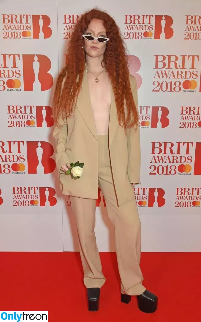 Jess Glynne nude photo #0086 (jessglynne)