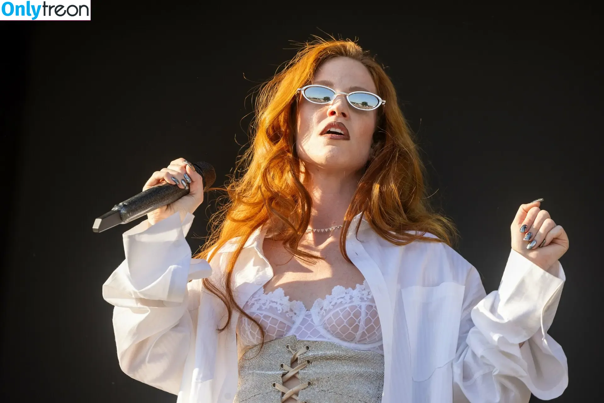 Jess Glynne nude photo #0143 (jessglynne)