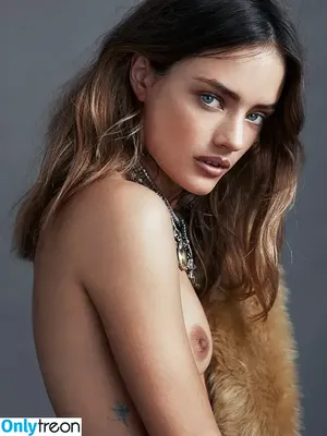 Jess Lee Buchanan / jessleebuchanan nude photo #0010