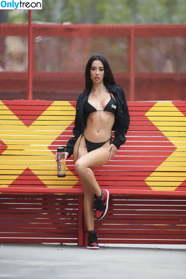 Jessenia Escamilla nude photo #0025 (jessenia.escamillaa / jessiebabessssss)