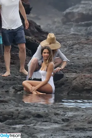 Jessica Alba / jessicaalba nude photo #2235