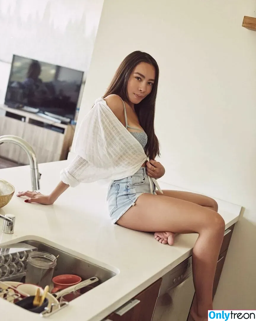 Jessica De La Cruz nude photo #0006 (jessidelacruz)