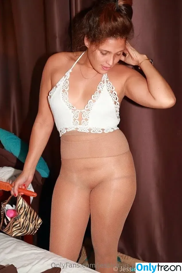 jessica_in_pantyhose_vid nude photo #0184 (jessiesvisualdiary)