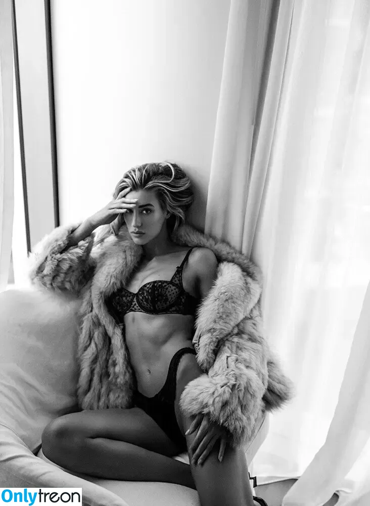 Jessica Serfaty nude photo #0007 (jessicamichel)