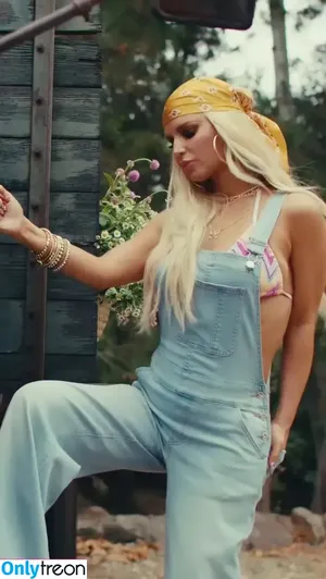 Jessica Simpson / 52529184 / JessicaSimpson фото голая #0952