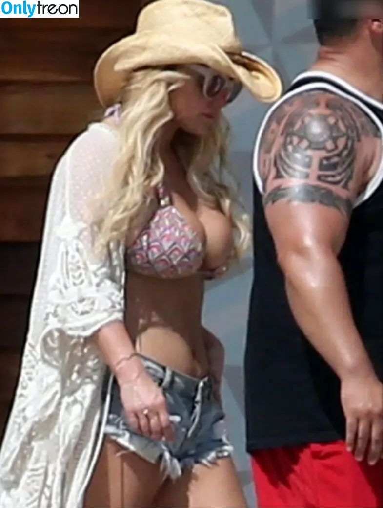 Jessica Simpson nude photo #0647 (52529184 / JessicaSimpson)