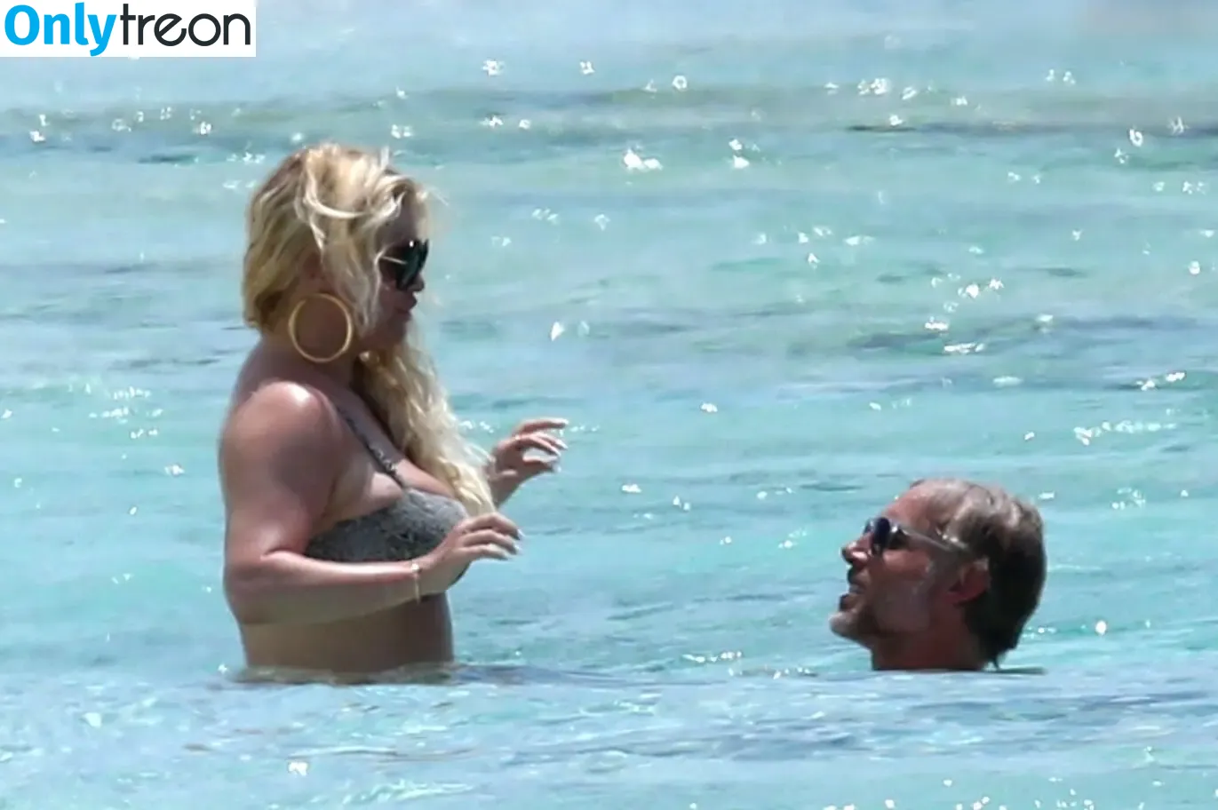 Jessica Simpson nude photo #0972 (52529184 / JessicaSimpson)