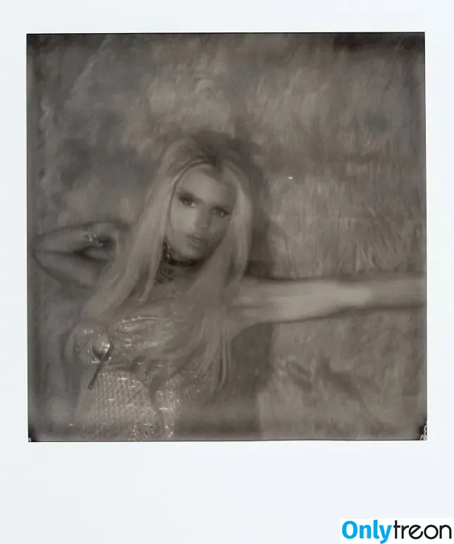 Jessica Simpson голая photo #0984 (52529184 / JessicaSimpson)