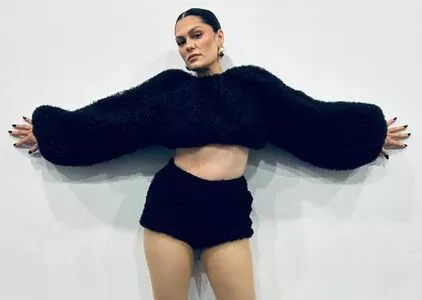 Jessie J / jessie-j / jessiej фото голая #0204