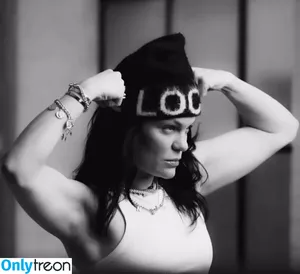 Jessie J / jessie-j / jessiej фото голая #0242