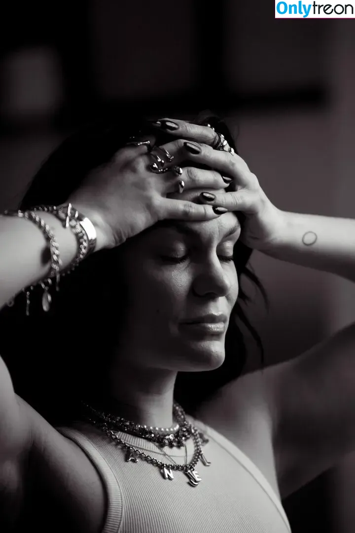 Jessie J голая photo #0232 (jessie-j / jessiej)