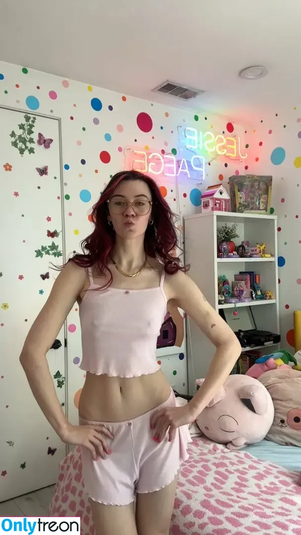 Jessie Paege nude photo #0079 (jessiepaege)