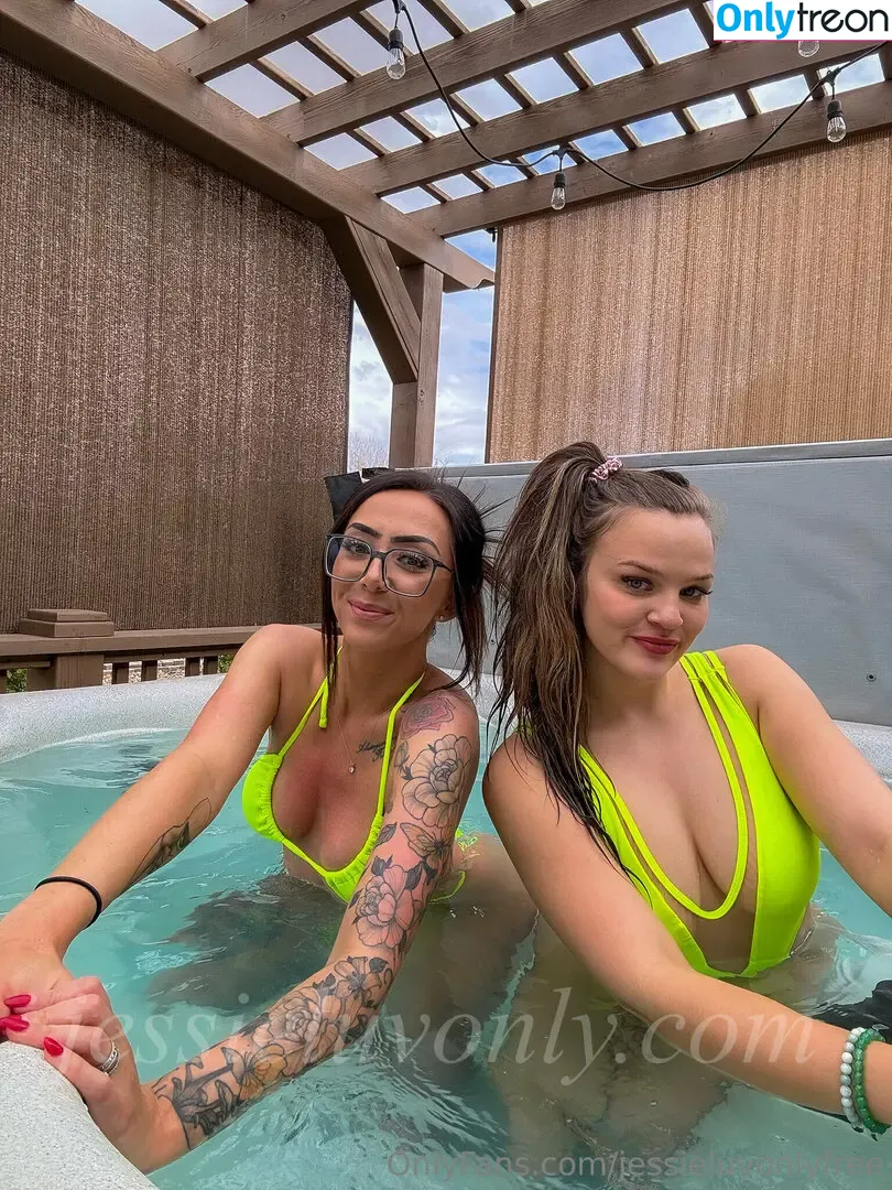 jessieluvonlyfree nude photo #0021 (jessieluvonly01)