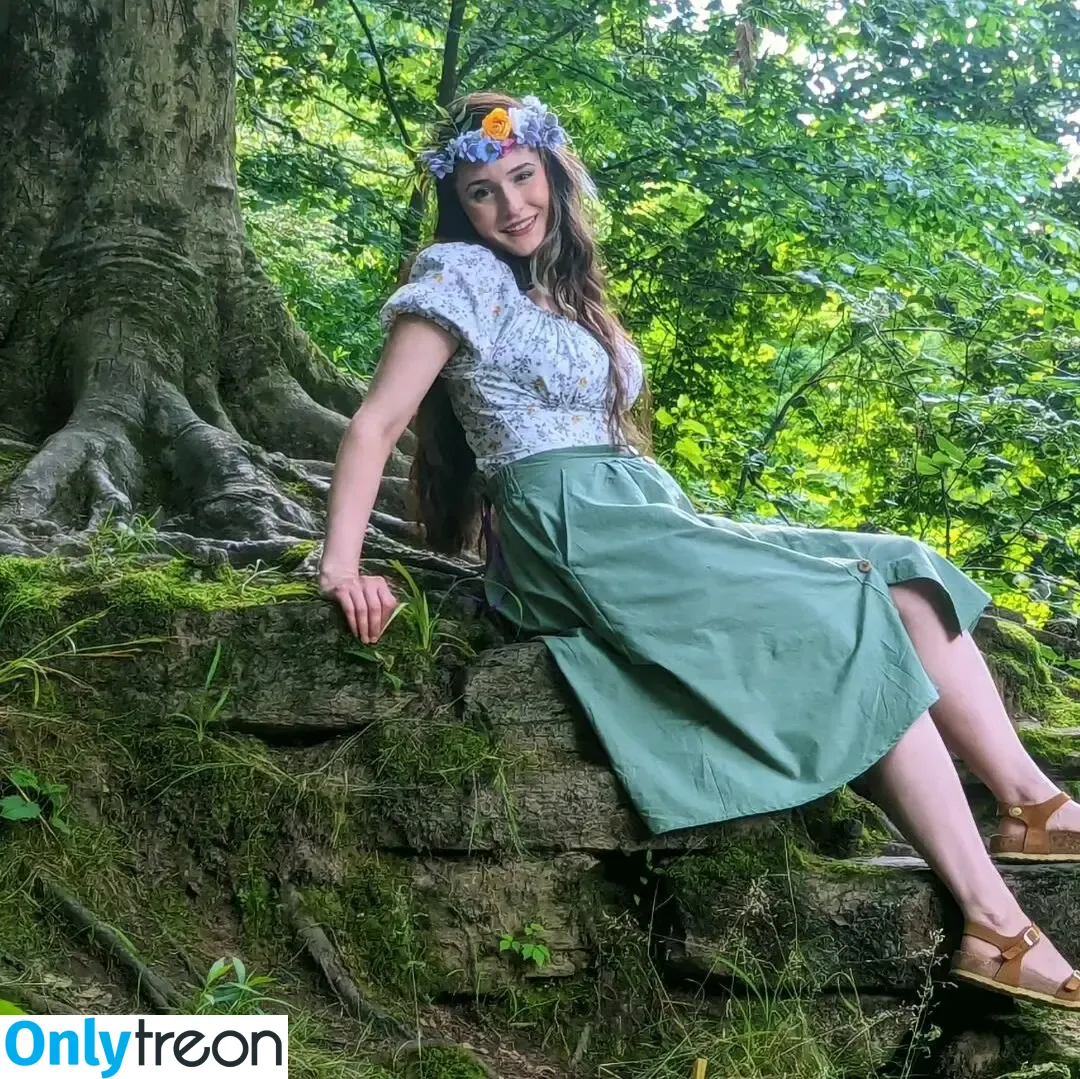 Jessthe Shire nude photo #0011 (jess_of_the_shire / jess_the_siren)