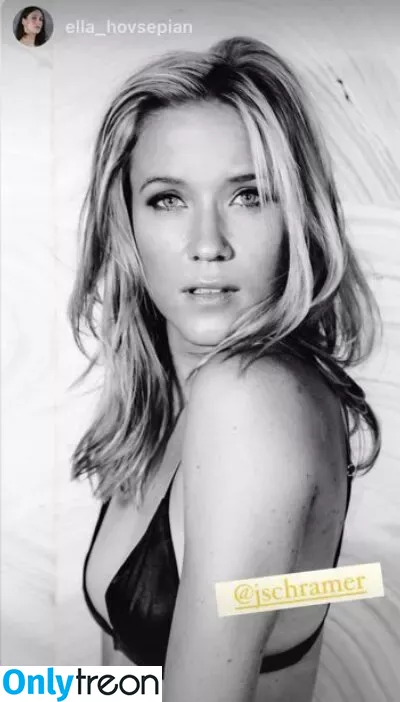 Jessy Schram голая photo #0004 (jschramer)