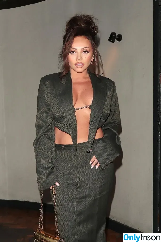 Jesy Nelson голая photo #0098 (jesynelson)