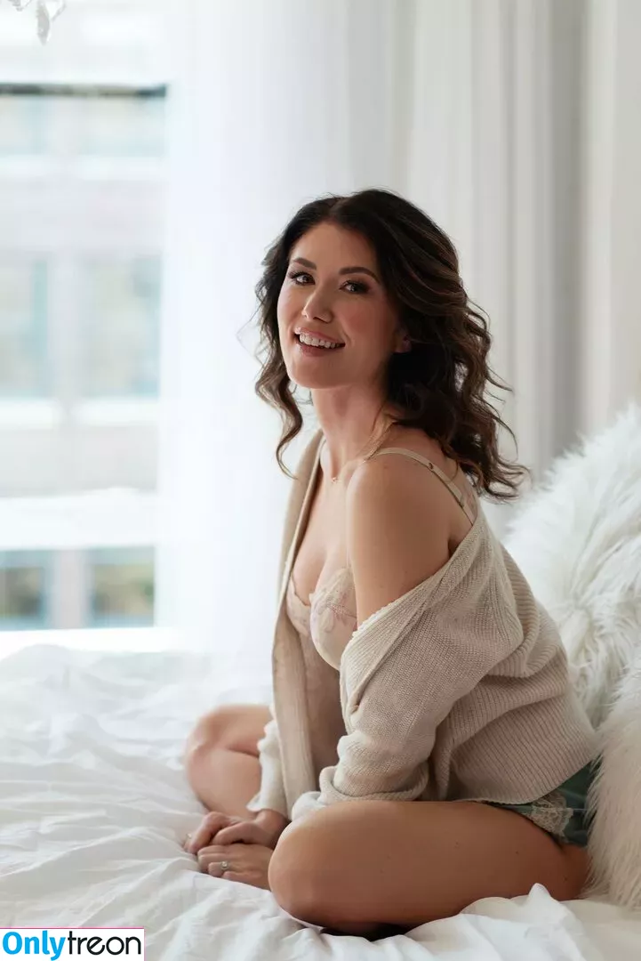 Jewel Staite голая photo #0459 (JewelStaite)