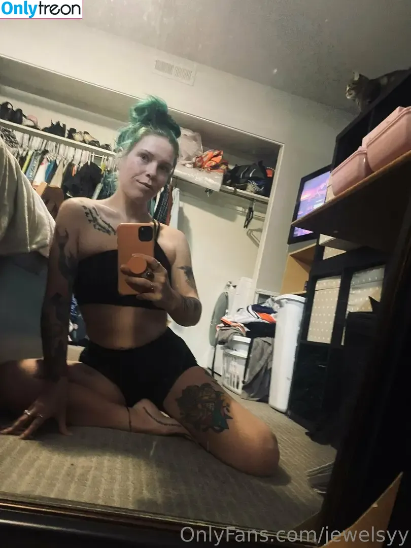 jewelsyy nude photo #0006 (jewelsy__)