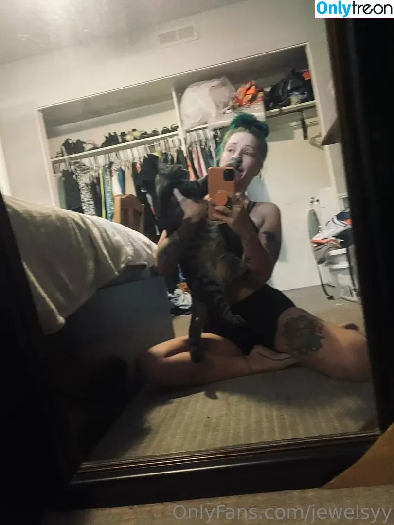 jewelsyy nude photo #0007 (jewelsy__)