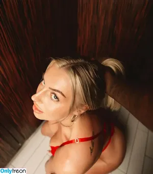 Jiggly_jessicaa / jjeesiicaa_ nude photo #0010