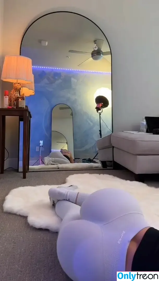 Jiggly_jessicaa nude photo #0020 (jjeesiicaa_)