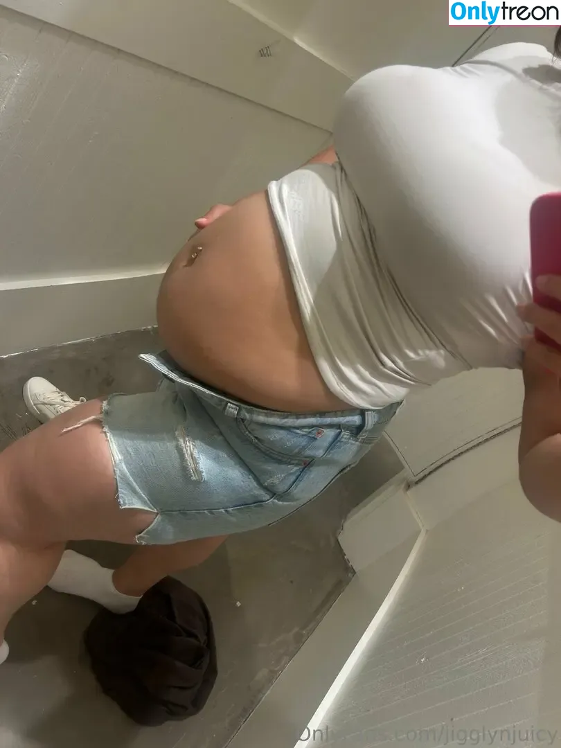 jigglynjuicy nude photo #0229 (jigglynjuicy)