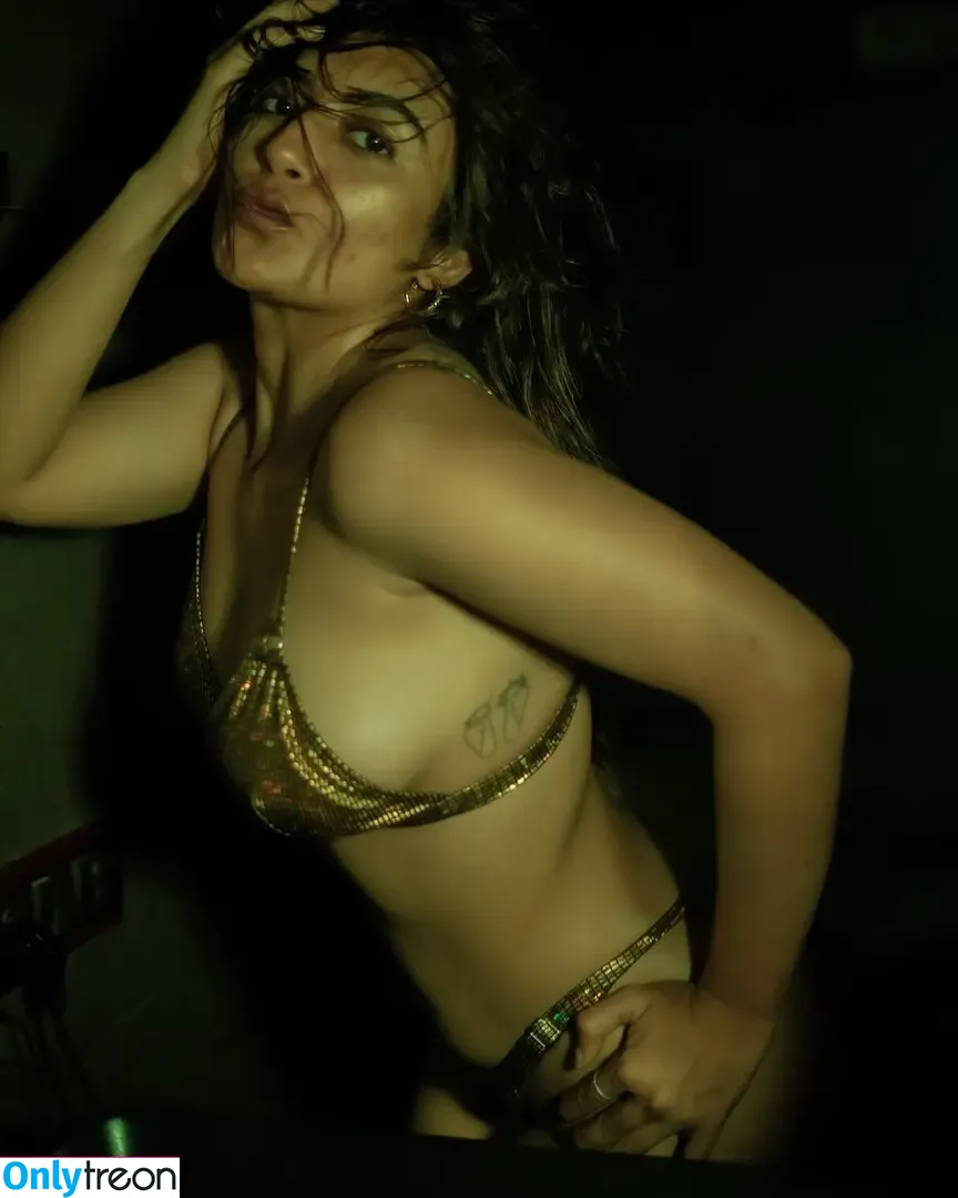 Jinal Joshi nude photo #0009 (jinal.j.j)