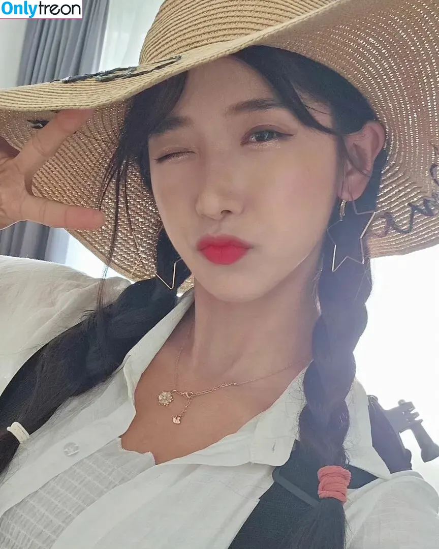jinnytty голая photo #0068 (yyj0728)