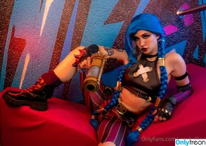 Jinx Cosplay Arcane / LeagueLegends / jinxedyumeria nude photo #0037