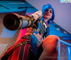 Jinx Cosplay Arcane / LeagueLegends / jinxedyumeria nude photo #0043