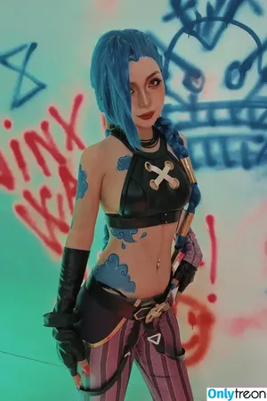 Jinx Cosplay Arcane / LeagueLegends / jinxedyumeria nude photo #0051