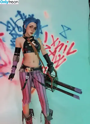Jinx Cosplay Arcane / LeagueLegends / jinxedyumeria nude photo #0053