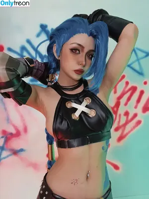 Jinx Cosplay Arcane / LeagueLegends / jinxedyumeria nude photo #0055