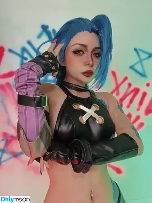 Jinx Cosplay Arcane / LeagueLegends / jinxedyumeria nude photo #0059